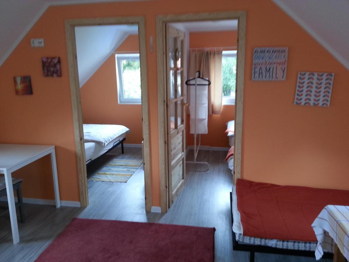 Ferienwohnung Cztery Pory Warmii Pluski Pokoje Do Wynajecia Exterior foto