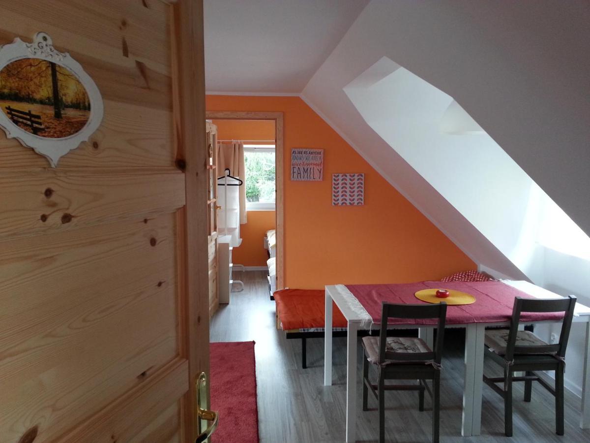 Ferienwohnung Cztery Pory Warmii Pluski Pokoje Do Wynajecia Exterior foto